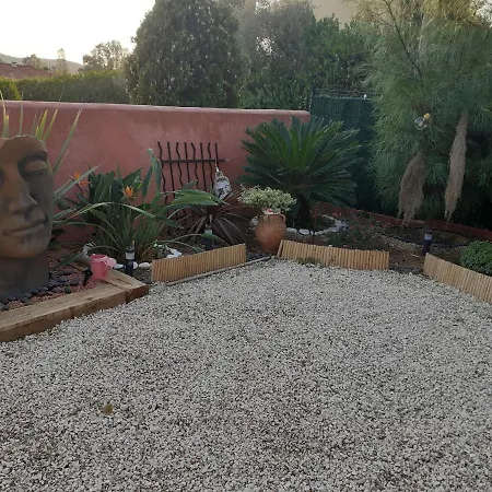 Le Petit Atelier بيت للعطل *