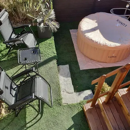 Le Petit Atelier بيت للعطل