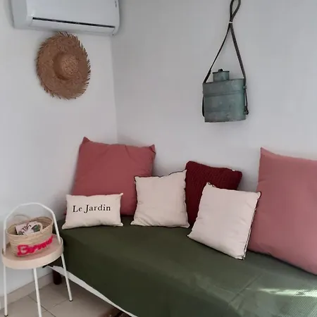 Ferienhaus Le Petit Atelier *